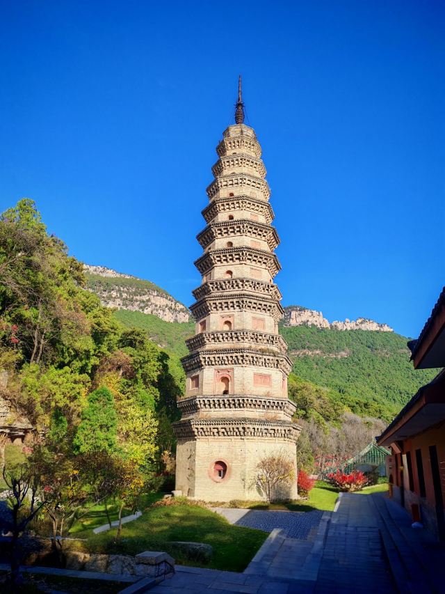 灵岩寺景区旅行图片 1