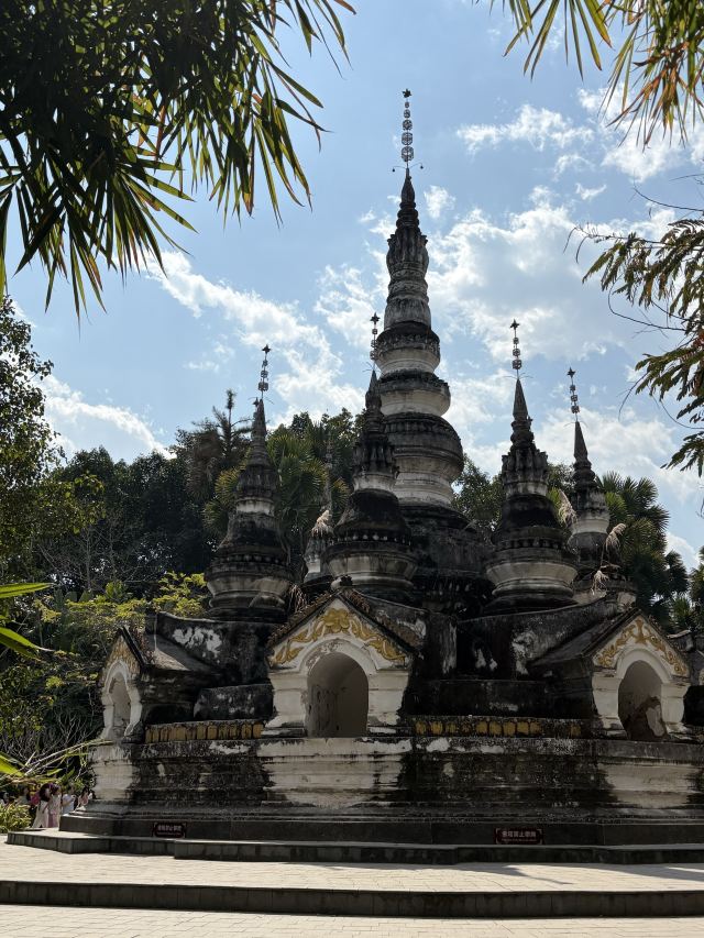 曼听御花园景区旅行图片 3