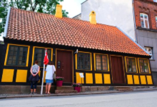 安徒生儿时故居景点图片