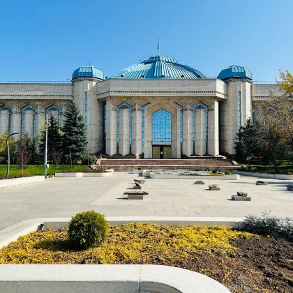 哈萨克斯坦+乌兹别克斯坦7日6晚自由行