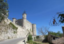 Château de Lussan景点图片