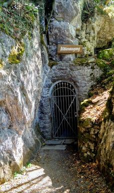 Bilsteintal: Tropfsteinhöhle und Wildpark in Warstein-瓦尔施泰因