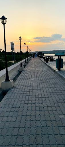 Khabikki Lake-胡沙布