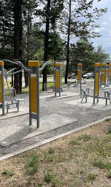 Playground-镭温泉