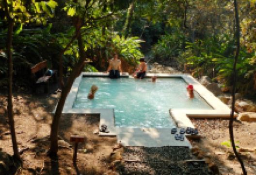 Middle Earth Thermal Springs景点图片