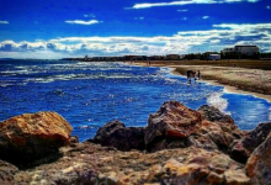 Petit Travers Beach景点图片