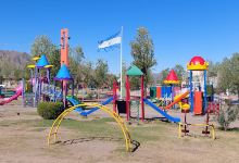 Square Children景点图片