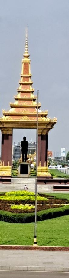 西哈努克铜像纪念堂-金边