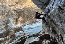 Local guid wadi Bain Auf景点图片