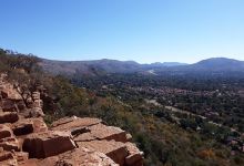 Rustenburg kruis uitkyk. Rustenburg cross lookout.景点图片