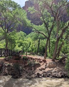 The Grotto Picnic Area-华盛顿县
