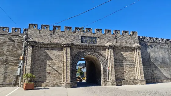 洧川南城門