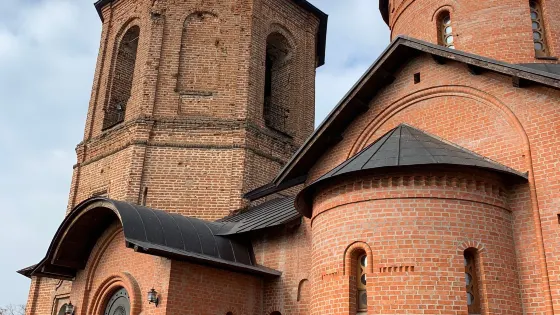 Okhtyrka Holy Trinity Monastery