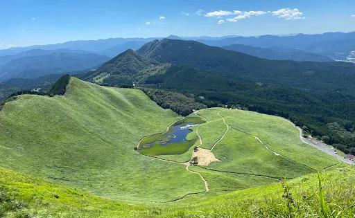 倶留尊山
