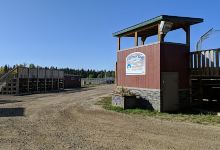Hay River Nature Park景点图片
