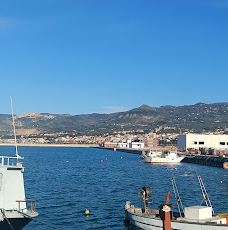 Lungomare di Sant'Agata Militello-圣亚加塔·迪·米利特