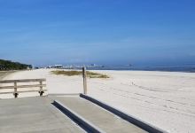 Thomas L Reeves Memorial Boardwalk景点图片