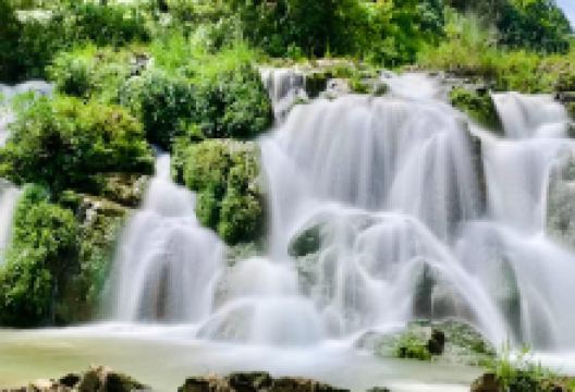 Waterfall of Lung Phinh景点图片