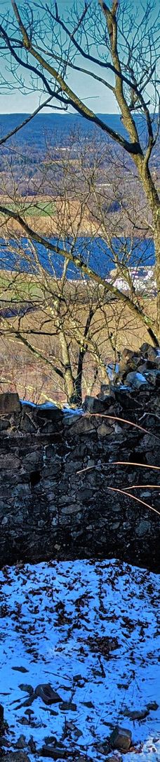 Mount Tom State Reservation-霍利奥克