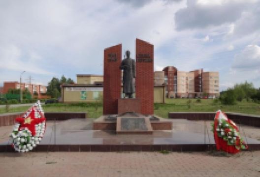Memorial to the Employees of Brick Factory Who Died Fighting for the Motherland景点图片