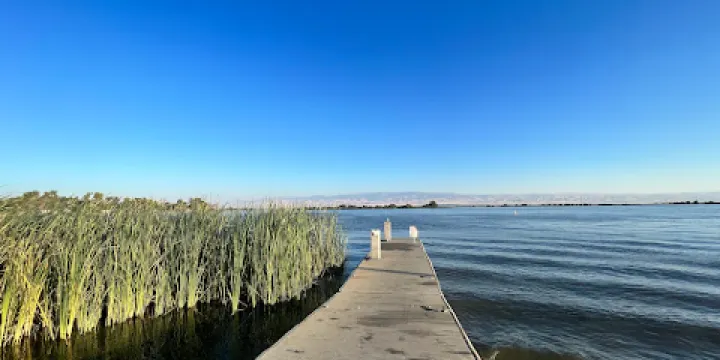 比尤納維斯塔湖