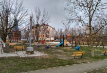 Park 50 years anniversary of the end of World War II景点图片