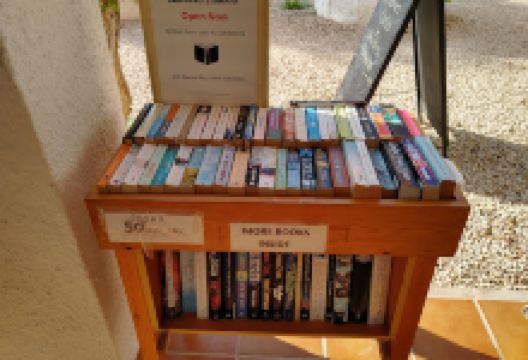 Charity Library购物图片