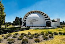 Earth House景点图片