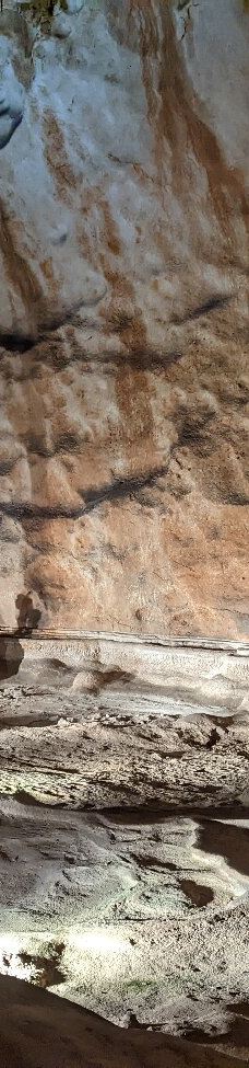 Grotte Saint-Marcel-比东