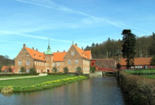 Tirsbaek Slot景点图片