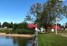 Tawas City Shoreline Park景点图片