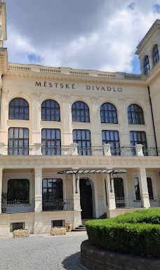 Městský park Chomutov-霍穆托夫