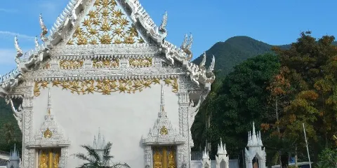 Wat Chaloklum