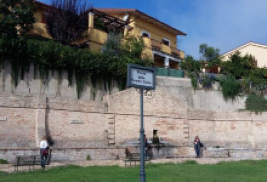 Fontana dei Cannelli景点图片