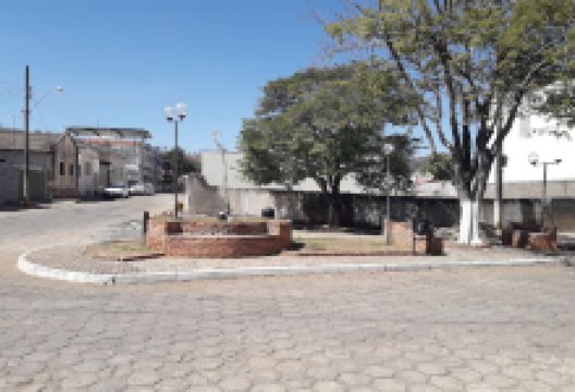 Praça Letícia Fonseca de Paula景点图片