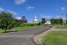 St. Hedwig Roman Catholic Church景点图片