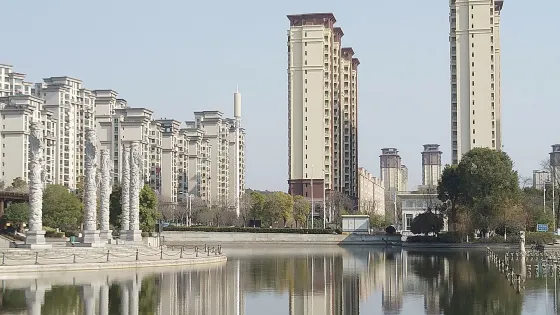 鏡湖公園