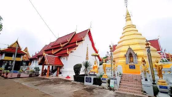 Wat Phra Non