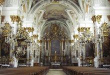 Studienkirche Mariae Himmelfahrt景点图片
