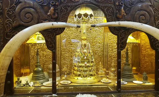 Chapter House උෙපා්සථඝරය