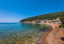 Petrovac Beach景点图片