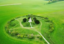 Farley Mount monument景点图片