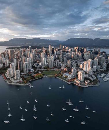 5D4N • Vancouver + Victoria + Whistler - Stanley Park · Capilano Suspension Bridge Park & Butchart Gardens & Sea-to-Sky Gondola