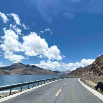 拉萨+日喀则+吉隆+普兰+塔钦+班戈13日12晚跟团游