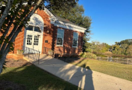 Hawkes Library景点图片