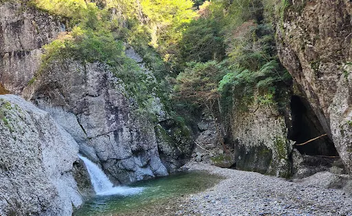 용추폭포（龍湫瀑布）
