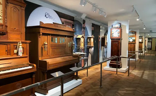 Junghans Terrassenbau Museum