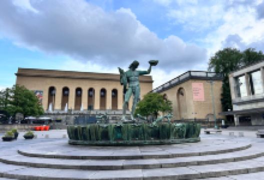 哥塔广场景点图片