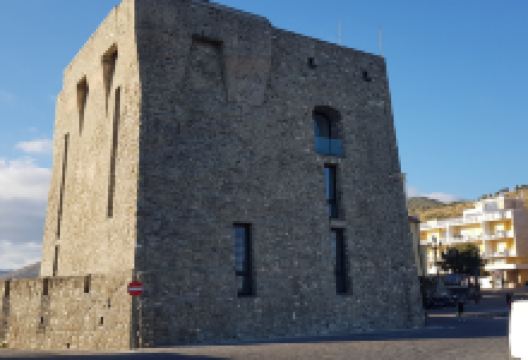 Torre Normanna景点图片