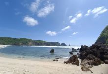 Ujung Gulf Beach景点图片